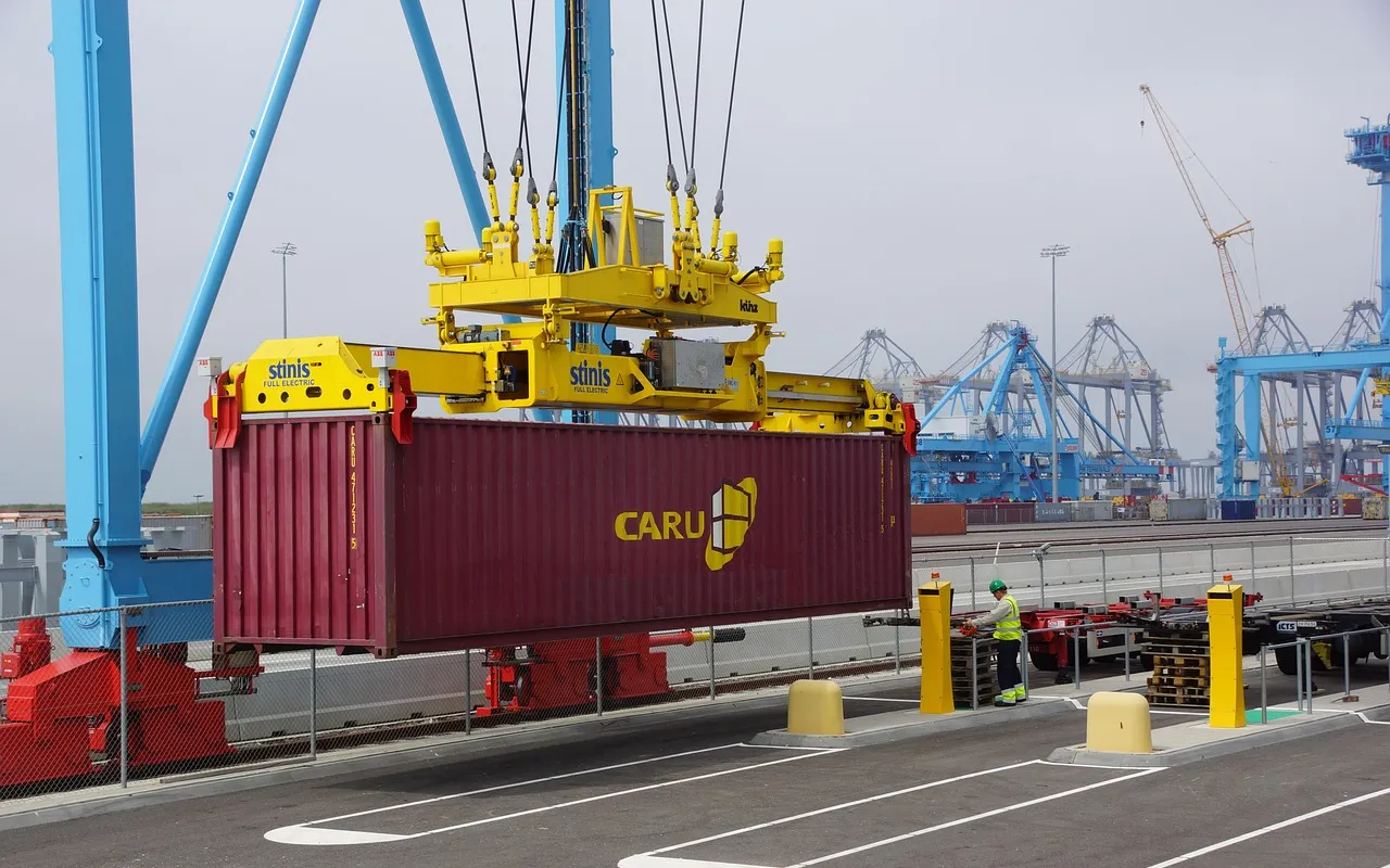 Faire appel à un commissionnaire de transport en Martinique quand les colis doivent traverser l'Atlantique