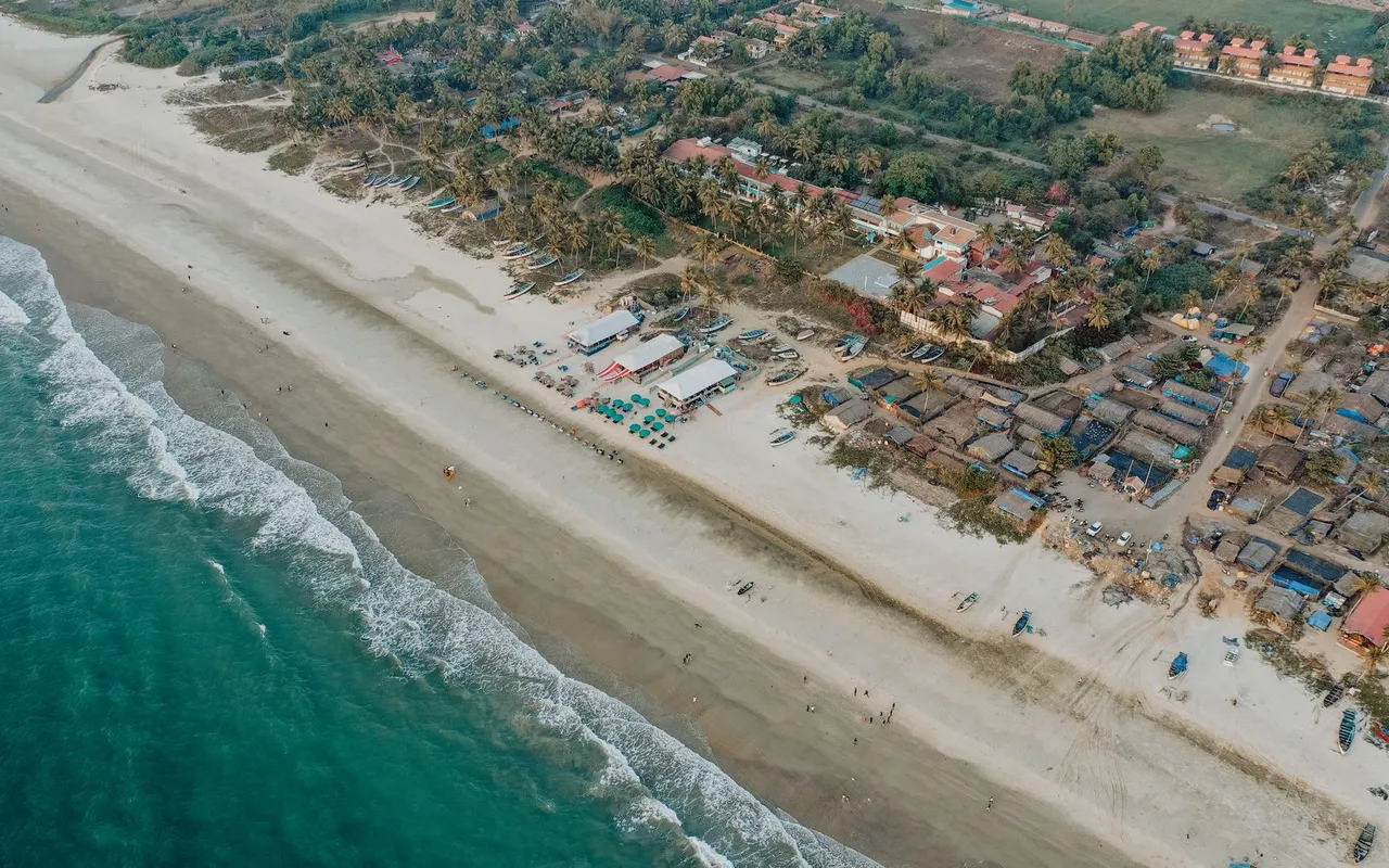 Les Trois-Îlets Martinique réunissent histoire, plages et vie locale en un seul coin de l'île