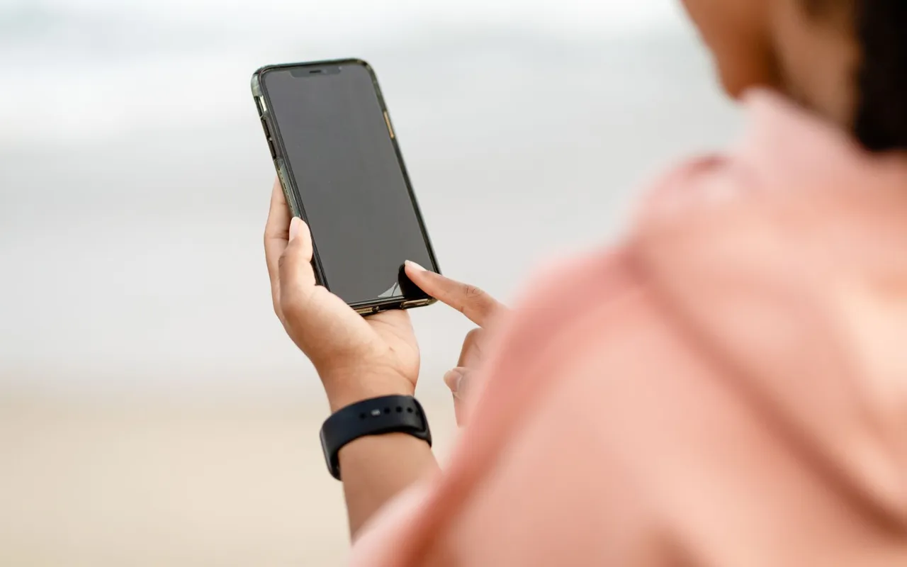 Orange ou SFR Caraïbe : qui est le meilleur opérateur téléphonique en Martinique ?