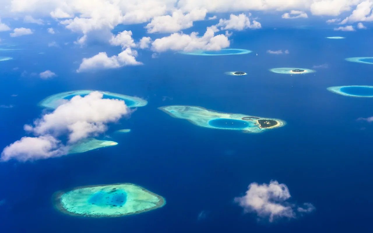 Quand on cherche à comprendre la Guadeloupe superficie, la réalité géographique surprend